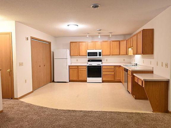 3rd image of 3741 Patti Dr