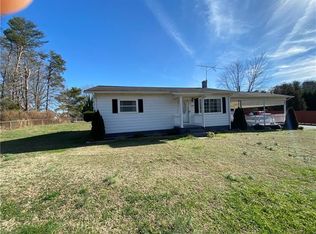 483 7th St SW, Taylorsville, NC 28681