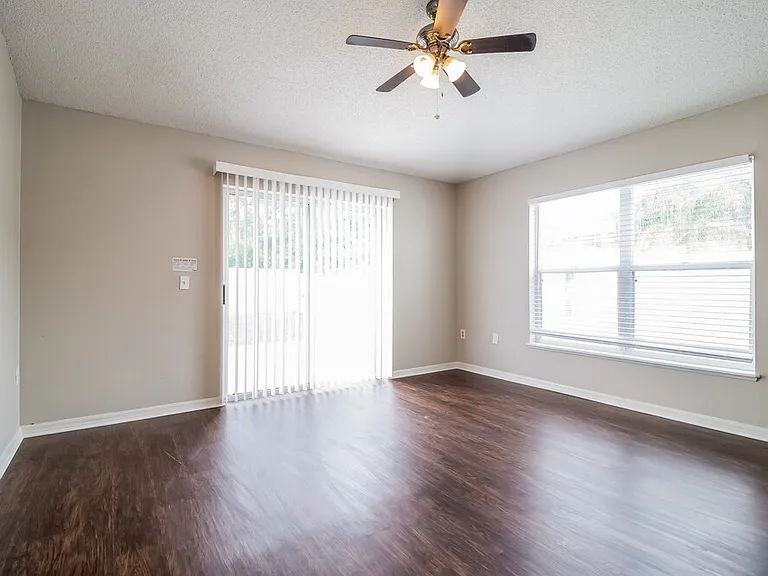 12514 Woodbury Cove Dr — Photo 9