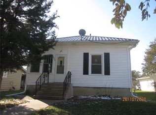 2417 Taft St, Perry, IA 50220