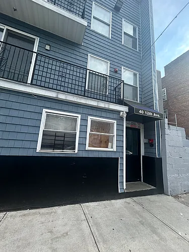 40 12th Ave #6 Photo 1