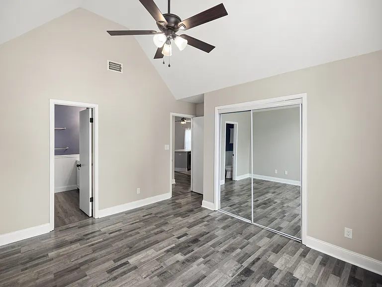 3045 Yorktown Cir — Photo 13