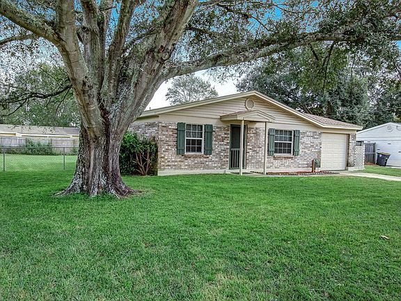 3rd image of 7563 Collins Ct