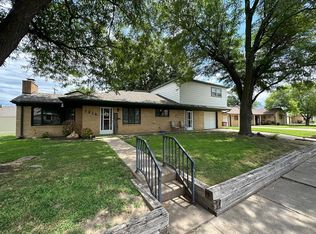 1216 Harding St, Great Bend, KS 67530