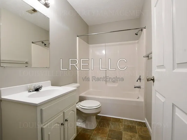300 Keeneland Dr #2A — Photo 6