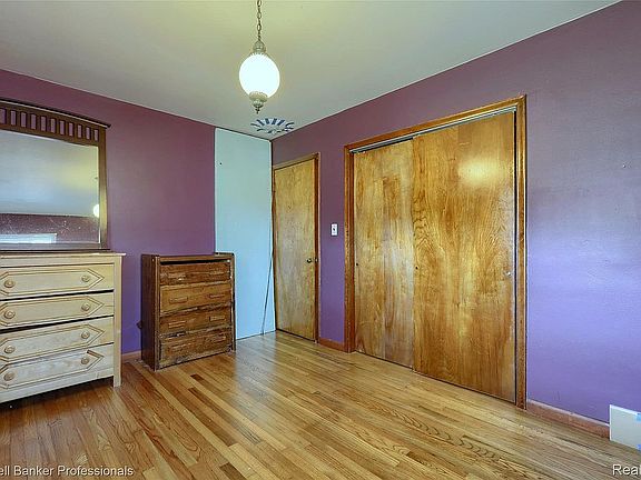 5th image of 23080 Marine Ave