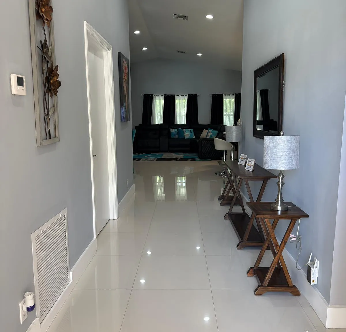 3 bed, 1585 sqft, $3,200 — Photo 3