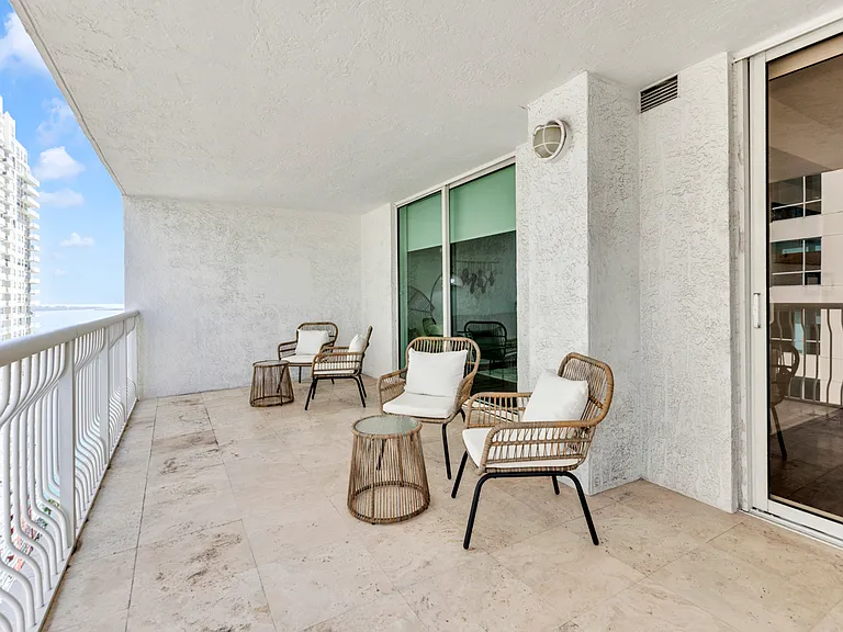 1200 Brickell Bay Dr #2512 — Photo 8