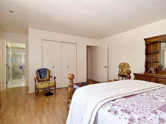 4th image of 4444 1st Ave APT 202