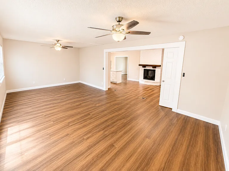 106 Lake Point Dr — Photo 9