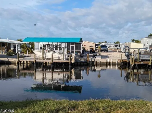 3073 Bounty Ln, Saint James City, FL 33956