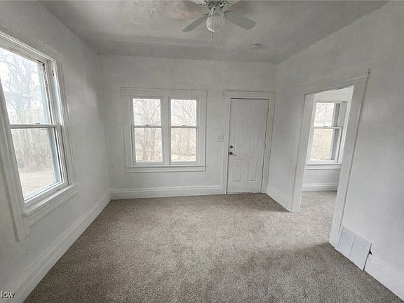 5th image of 4088 E 72nd St