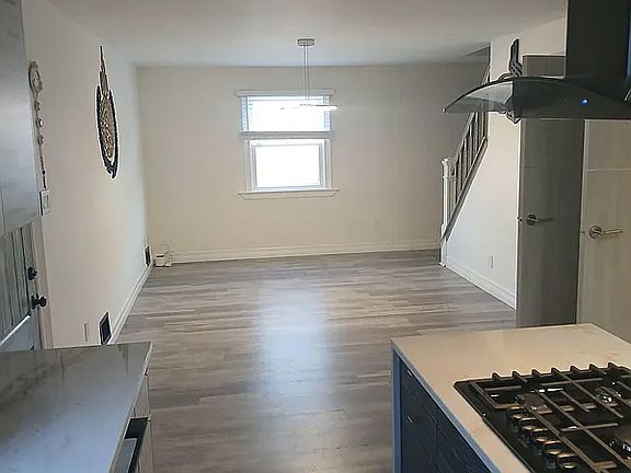 3rd image of 7 Rockville Ave APT 2