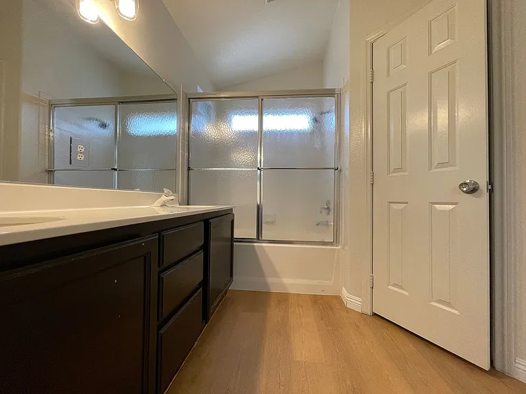 1517 Cross Country St — Photo 17