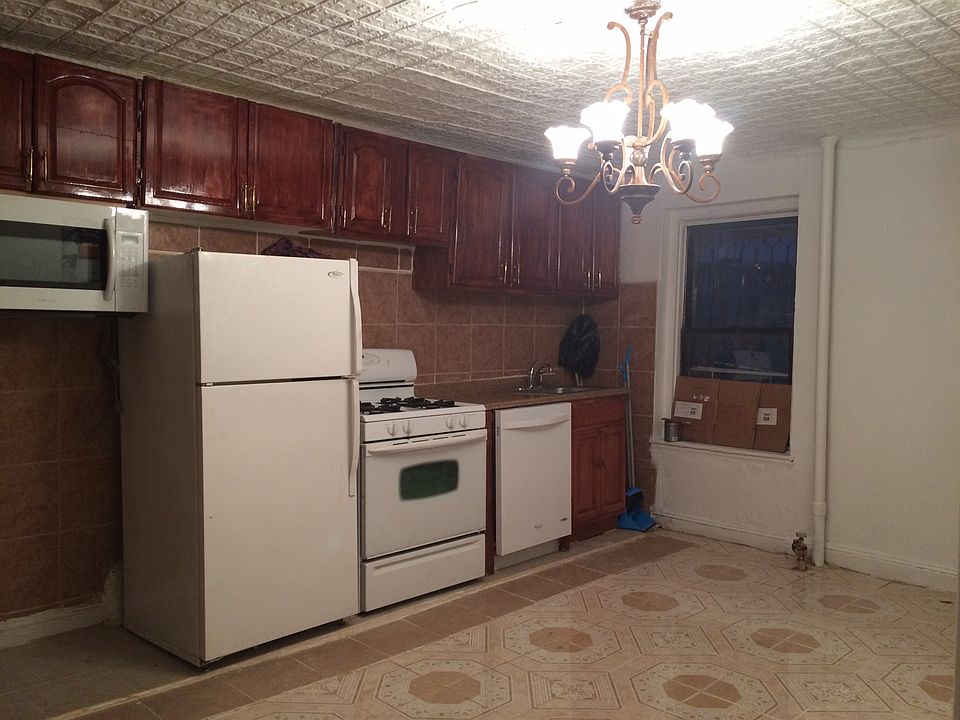 1st image of 424 E 118th St #1