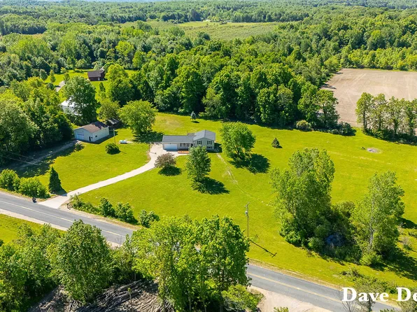 6756 119th Ave, Fennville, MI 49408