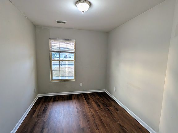 3rd image of 418 Valdez Ct