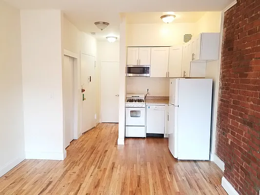 Rented by Keller Williams NYC | media 18