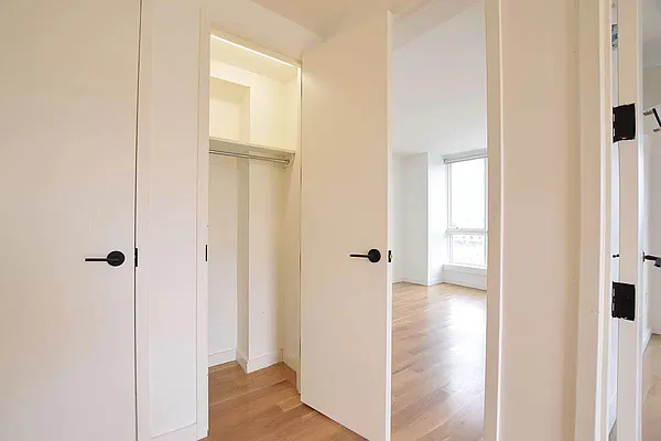 Rented by Artur Gutman, LREB | media 33