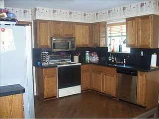 2nd image of 527 Lakeside Dr