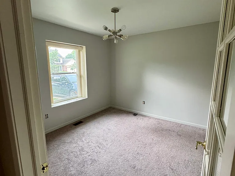 1825 Latimer Dr — Photo 71