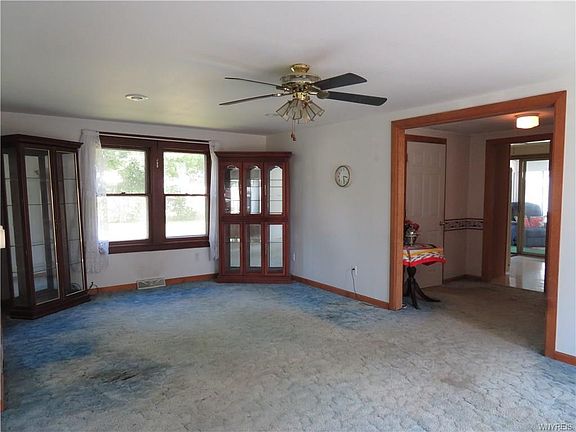 5th image of 6527 Schuyler Dr