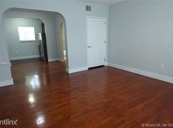 3rd image of 1035 Pennsylvania Ave APT 8