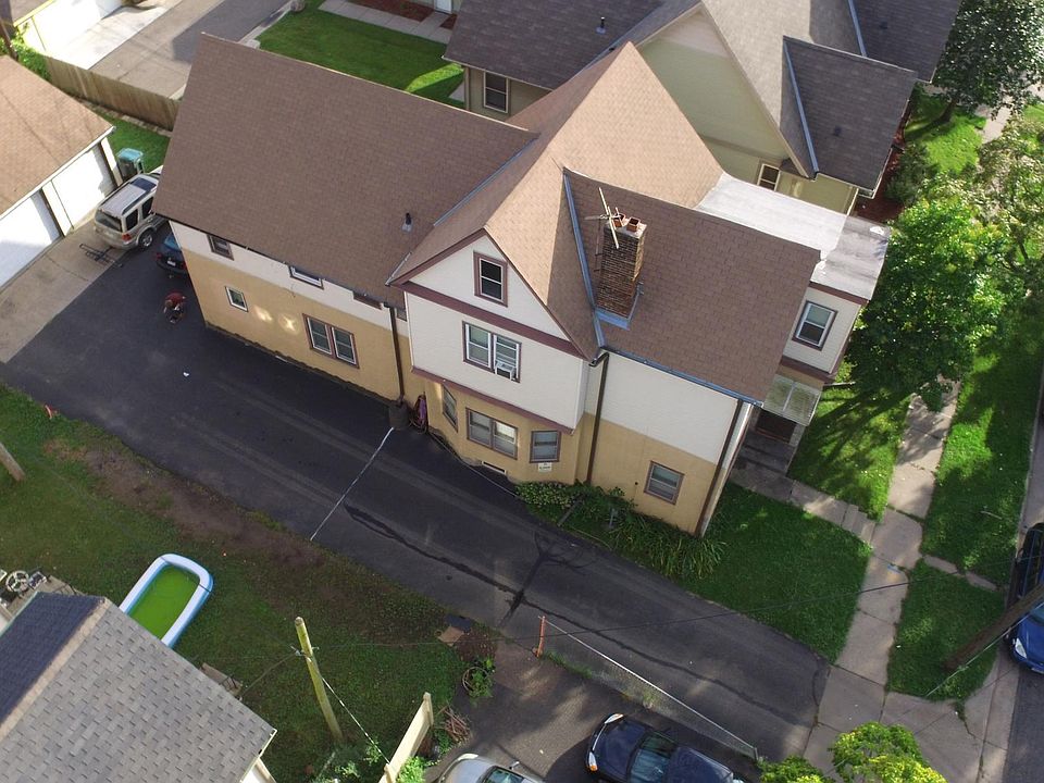 1st image of 672 Surrey Ave