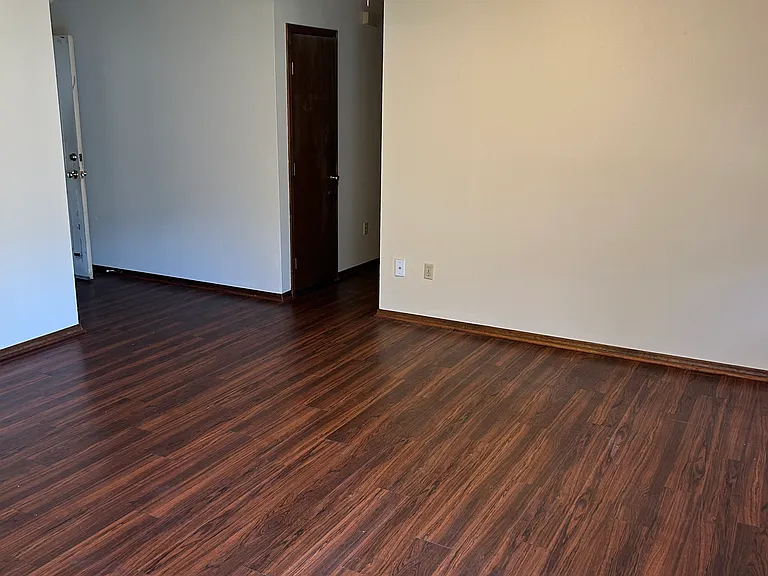 407 S Colby Lance St — Photo 5