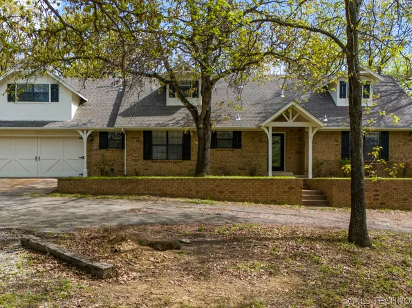 11872 E Cedar Dr, Claremore, OK 74019