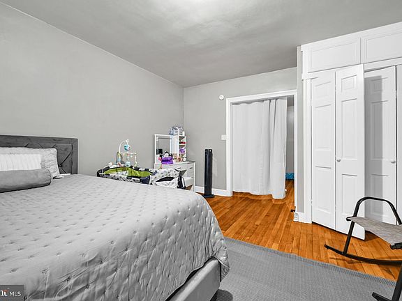 5th image of 203 Park 203 205 Pl