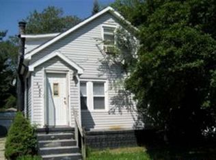 22957 Hayes Ave, Eastpointe, MI 48021