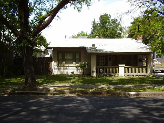 1st image of 1137 W Acacia St