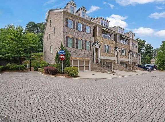 2nd image of 3279 Matthewson Way