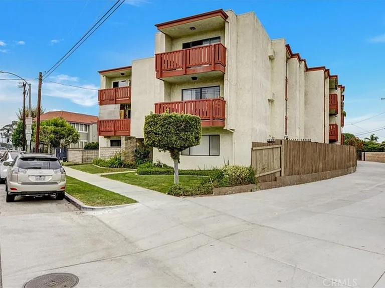 4591 Orange Ave — Photo 7