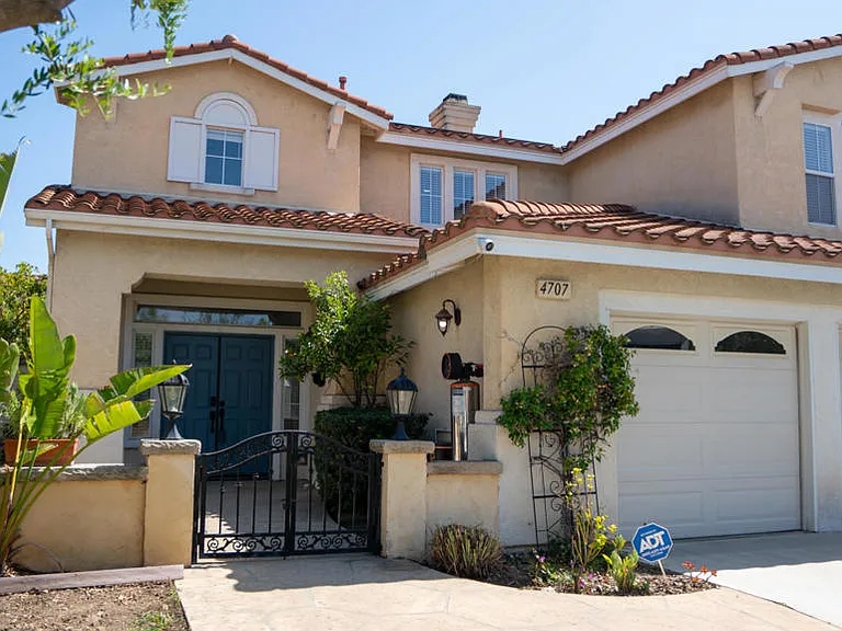 4707 Calle Cancun — Photo 2
