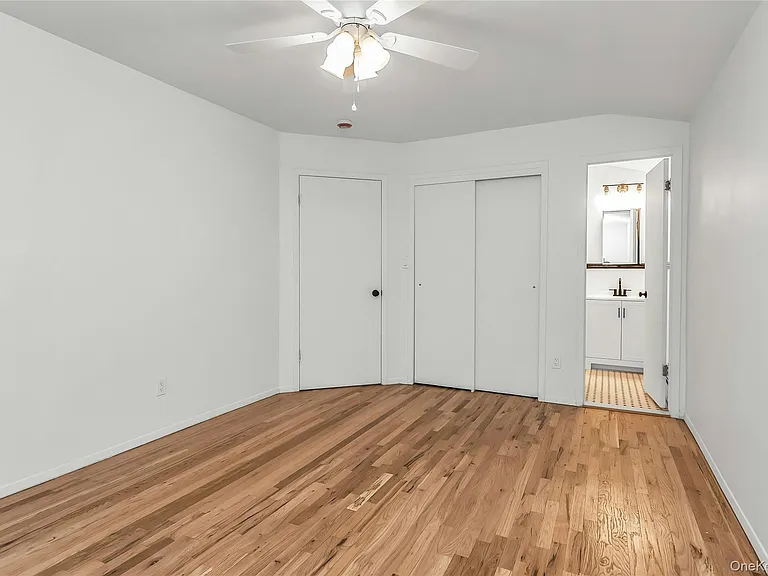 69-23 Little Neck Pkwy — Photo 12