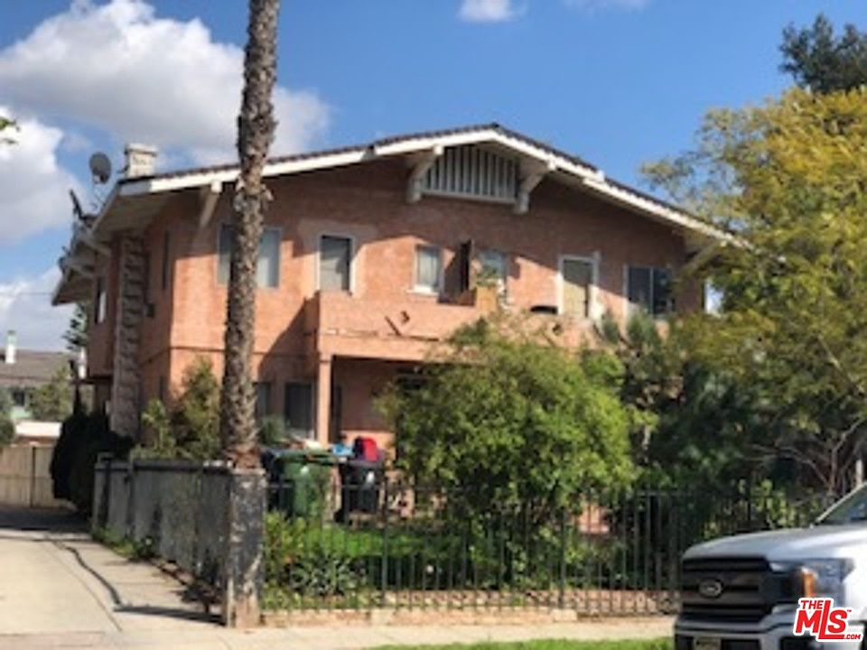 2nd image of 2002 8th Ave