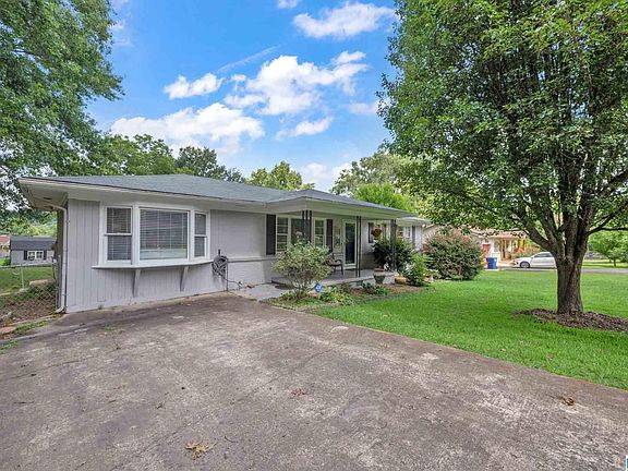 3rd image of 66 Virginia St