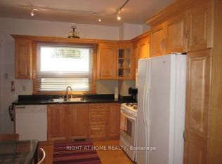 261 Grace St, Toronto, ON M6G 3A7