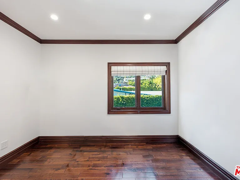2108 San Ysidro Dr — Photo 34