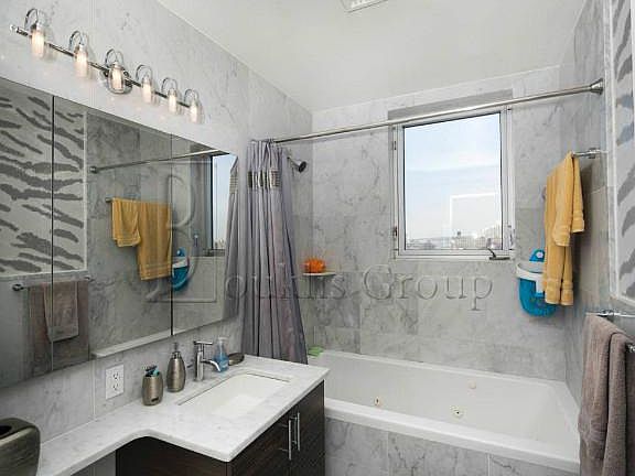 4th image of 11-24 31st Ave #10A