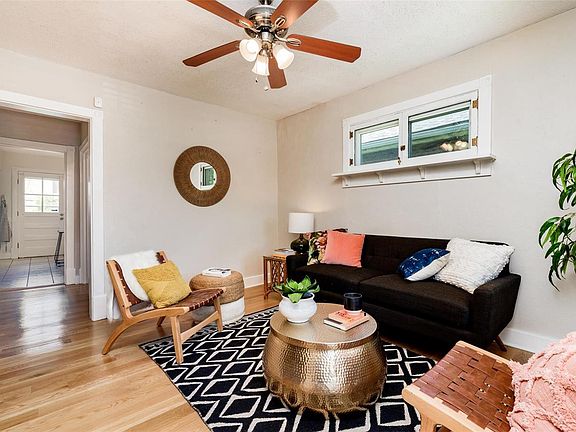 5th image of 2269 Yale Ave