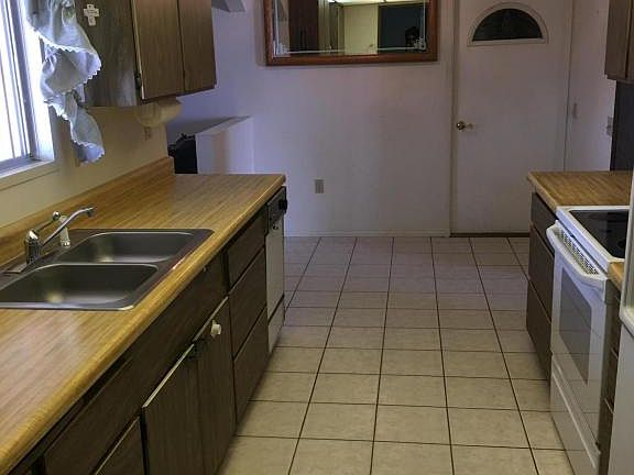 2nd image of 17818 N Willowbrook Dr
