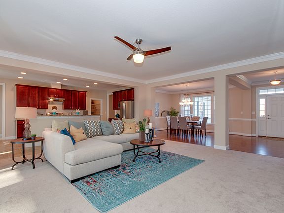 2nd image of 2072 Kittridge Dr