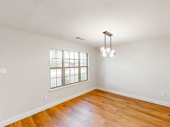 5th image of 13017 Fencerow Rd