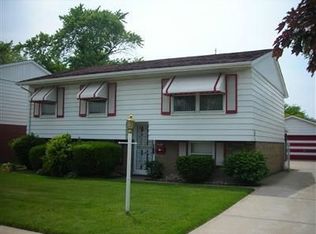 4402 Arbutus Ln, East Chicago, IN 46312