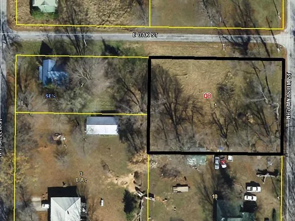 179 Gymnasium Street, Everton, MO 65646