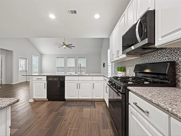 11343 Rossum Creek Dr — Photo 8