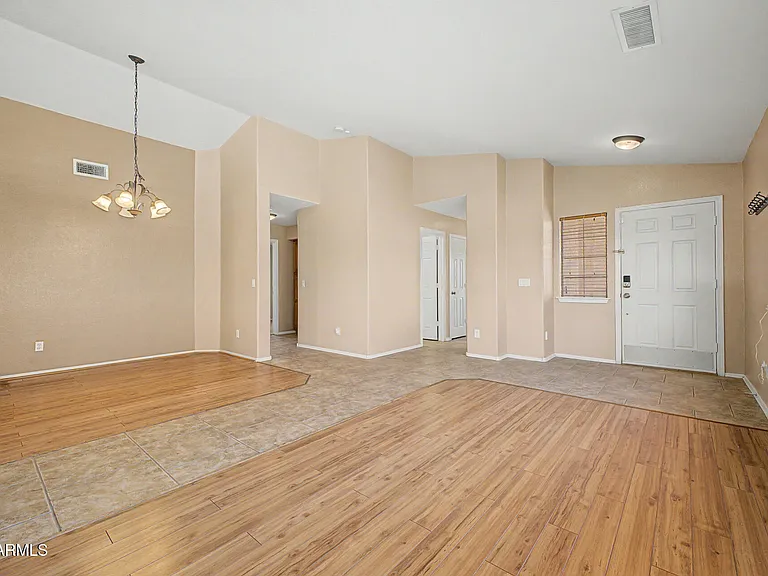 12899 S 175th Ave — Photo 5